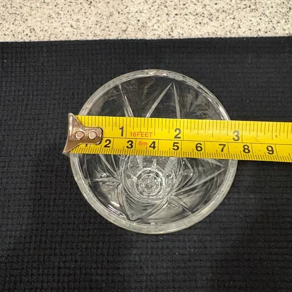 Bud Vase Crystal Starburst Design - Picture 3 of 5